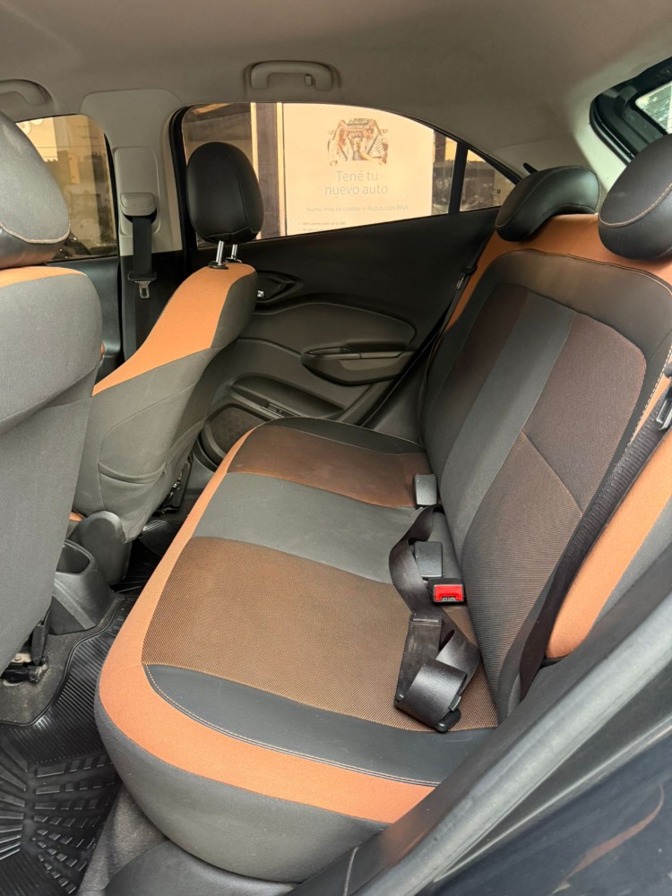 Chevrolet Onix Active — foto 13